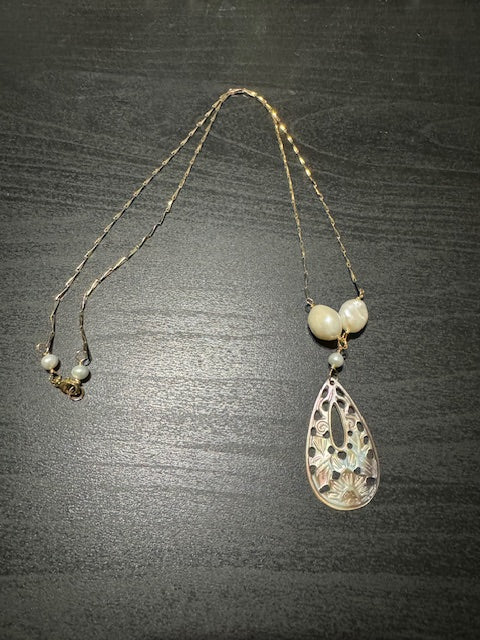 Daphne Hawaiian Shell Necklace