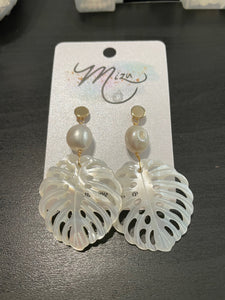 Kalani Monstera Leaf Earring